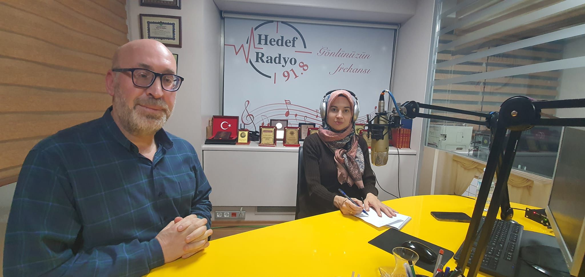 ZİHİN ODASI = (ÖMER FARUK ÖZCAN & BÜŞRA ÜNLÜ YAMAN) - (CANLI)